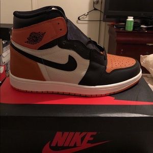 Shattered backboards Retro 1s